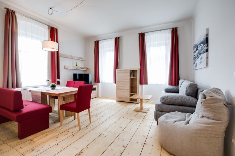 Konrad House 4-person apartment