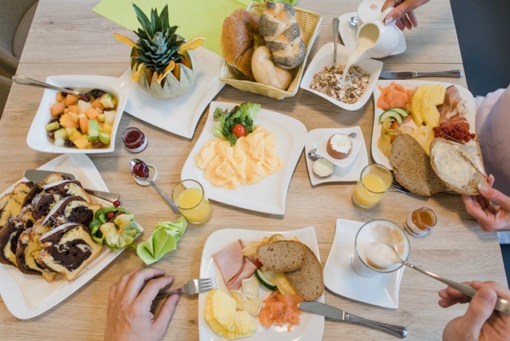 Breakfast buffet