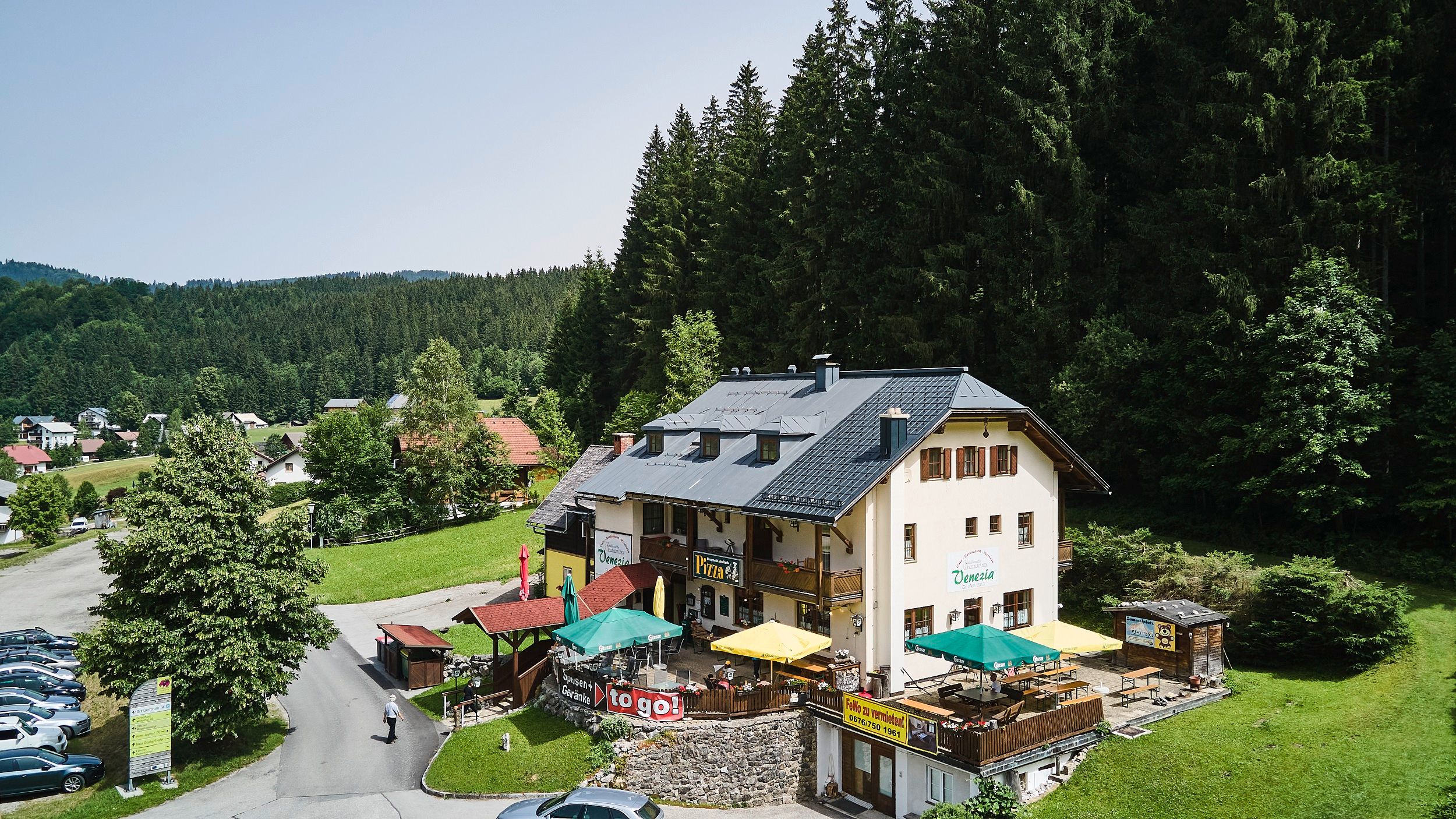 Exterior view of the Bergerlebnis & Fuchswald vacation apartments