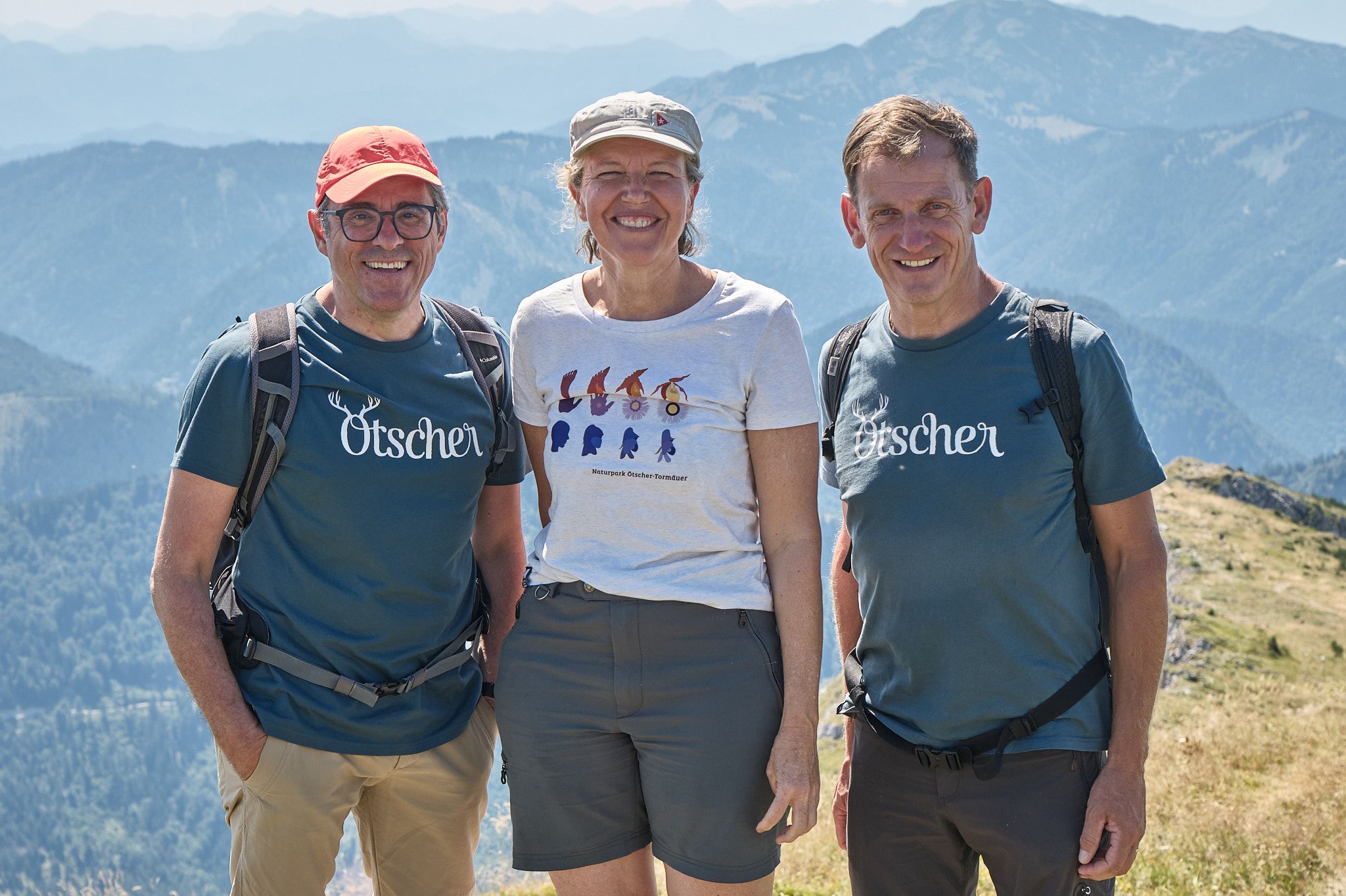 Die drei Expert:innen der Klimawanderung 2026 am Gipfel des Ötschers.