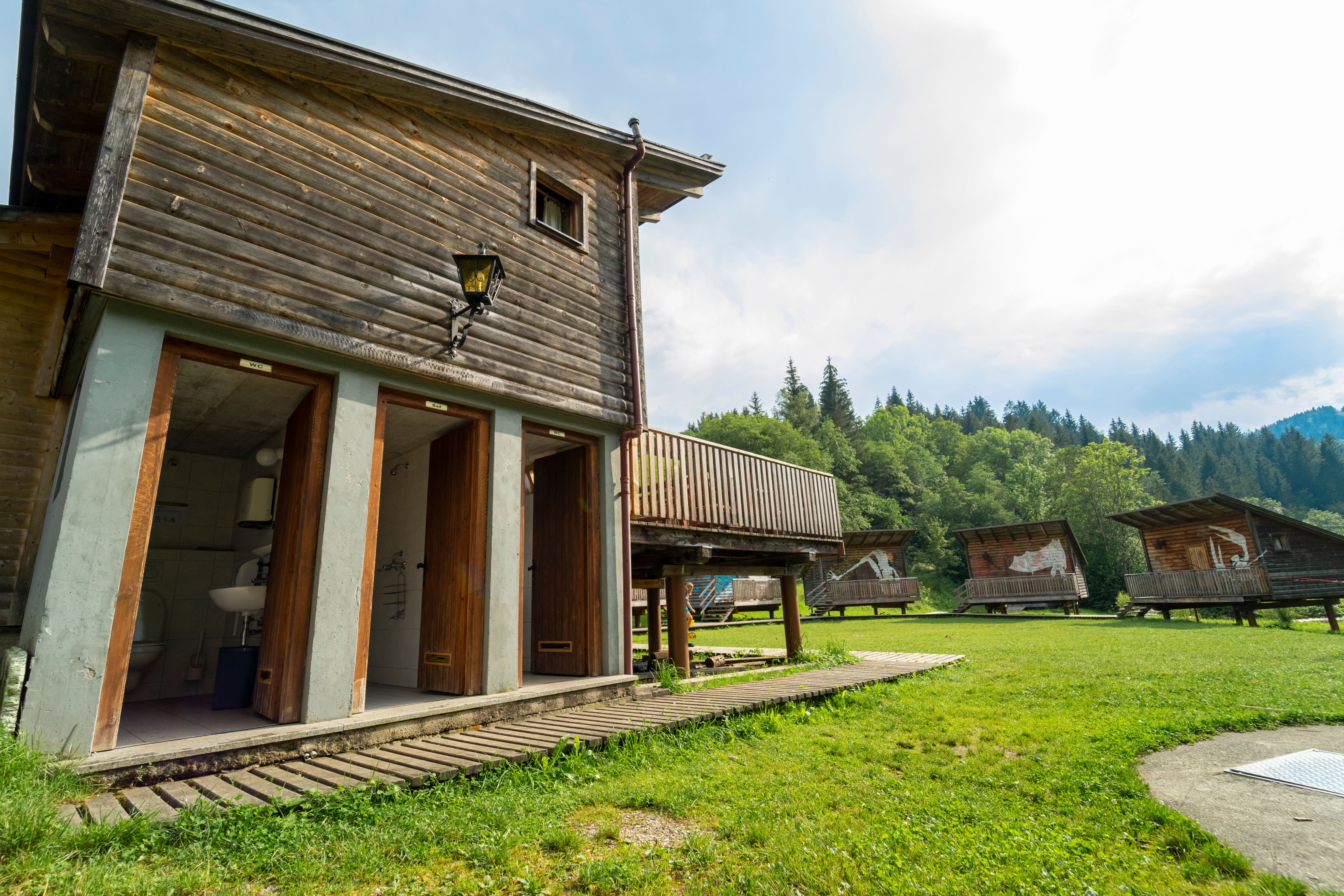 Sanitäranlagen im Erlebnisdorf Sulzichl