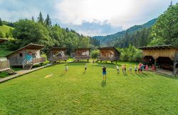 Kindergruppe im Erlebnisdorf Sulzbichl