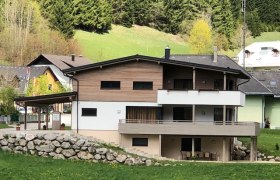 HausRoyal, &copy; Matyas Boglarka