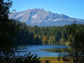 Erlaufstausee mit Blick auf den &Ouml;tscher, &copy; Fred Lindmoser