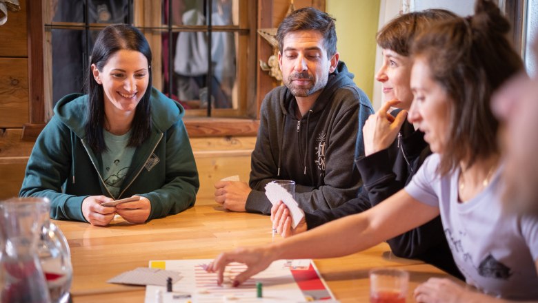 Gaststube - Spielen, &copy; J&uuml;rgen Thoma Photography