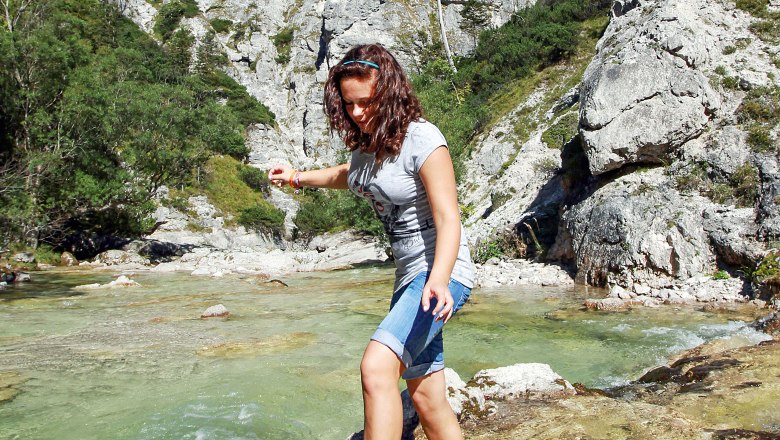 Wandern entlang des Wassers, &copy; weinfranz.at