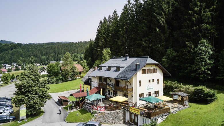 Exterior view of the Bergerlebnis & Fuchswald vacation apartments, &copy; Fotolois